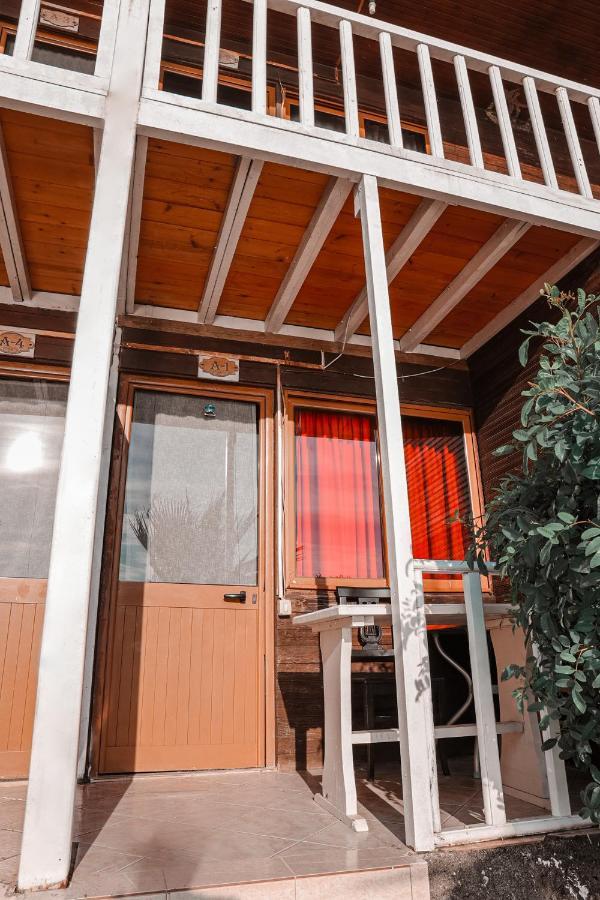 Plazhi Gjeneralit - Small Cabins - Bungalows - Apartaments - Villas - Suite カヴァヤ エクステリア 写真