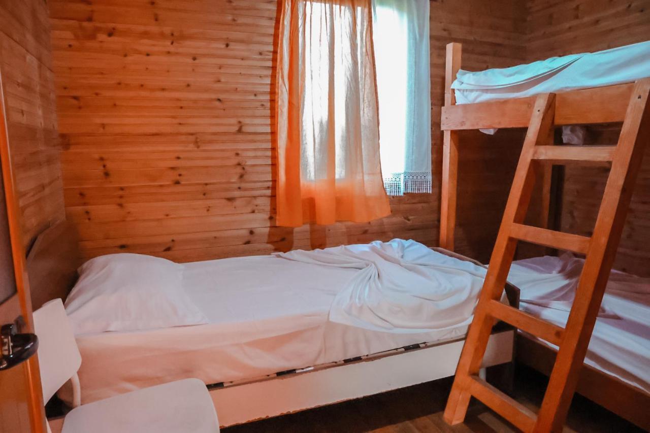 Plazhi Gjeneralit - Small Cabins - Bungalows - Apartaments - Villas - Suite カヴァヤ エクステリア 写真