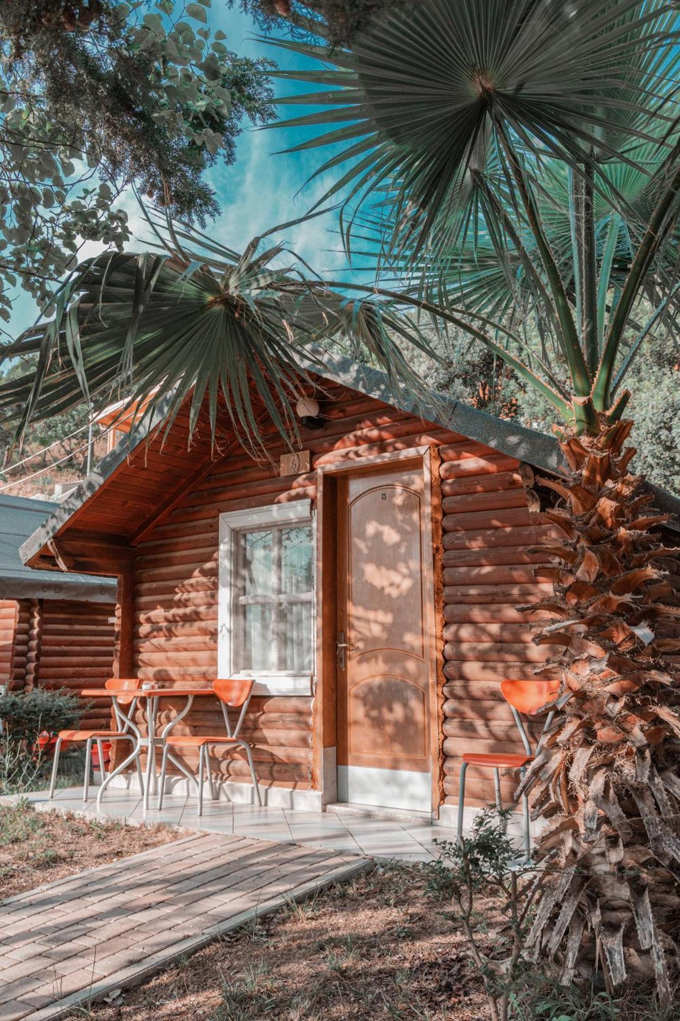 Plazhi Gjeneralit - Small Cabins - Bungalows - Apartaments - Villas - Suite カヴァヤ エクステリア 写真