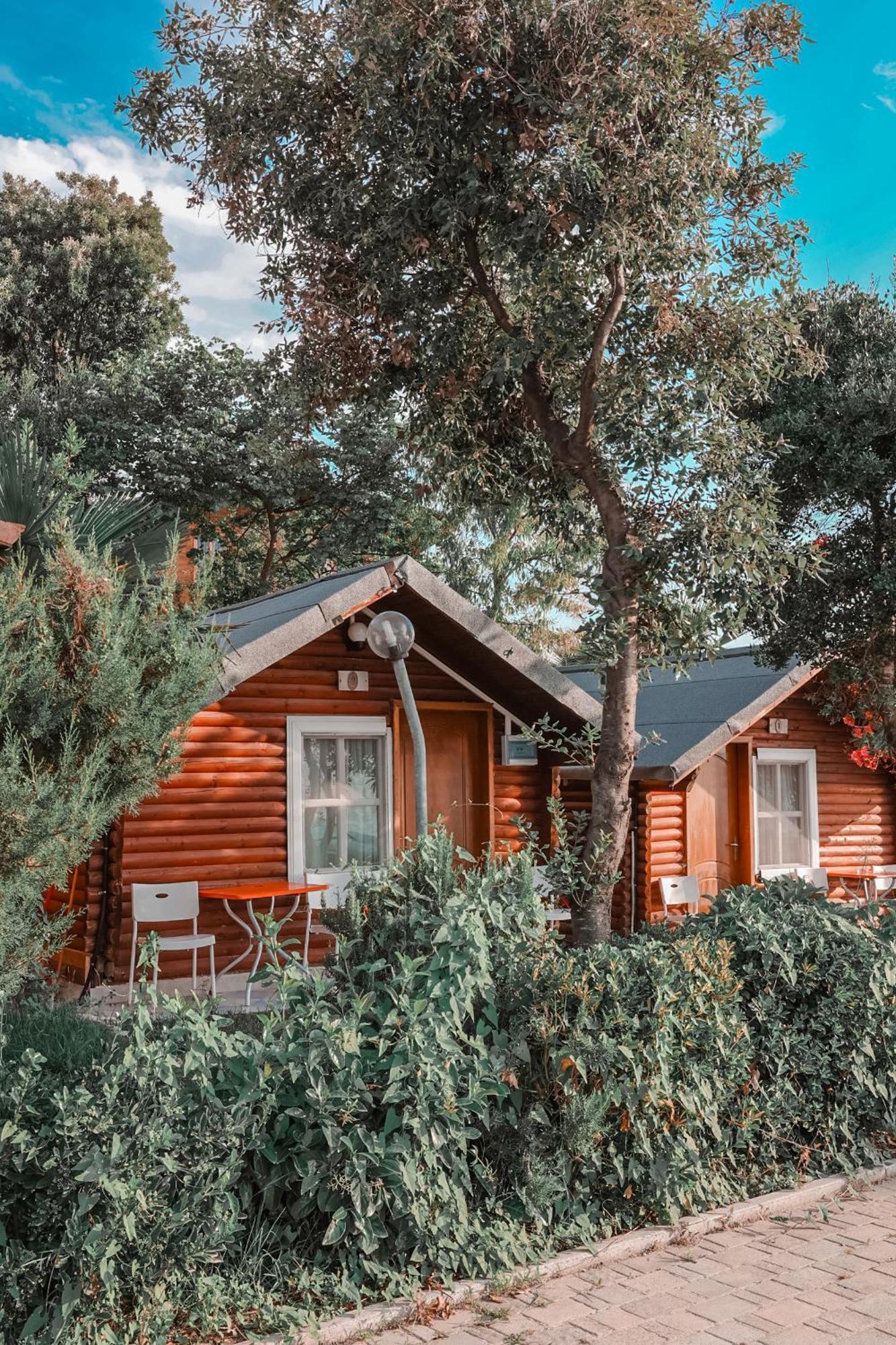 Plazhi Gjeneralit - Small Cabins - Bungalows - Apartaments - Villas - Suite カヴァヤ エクステリア 写真